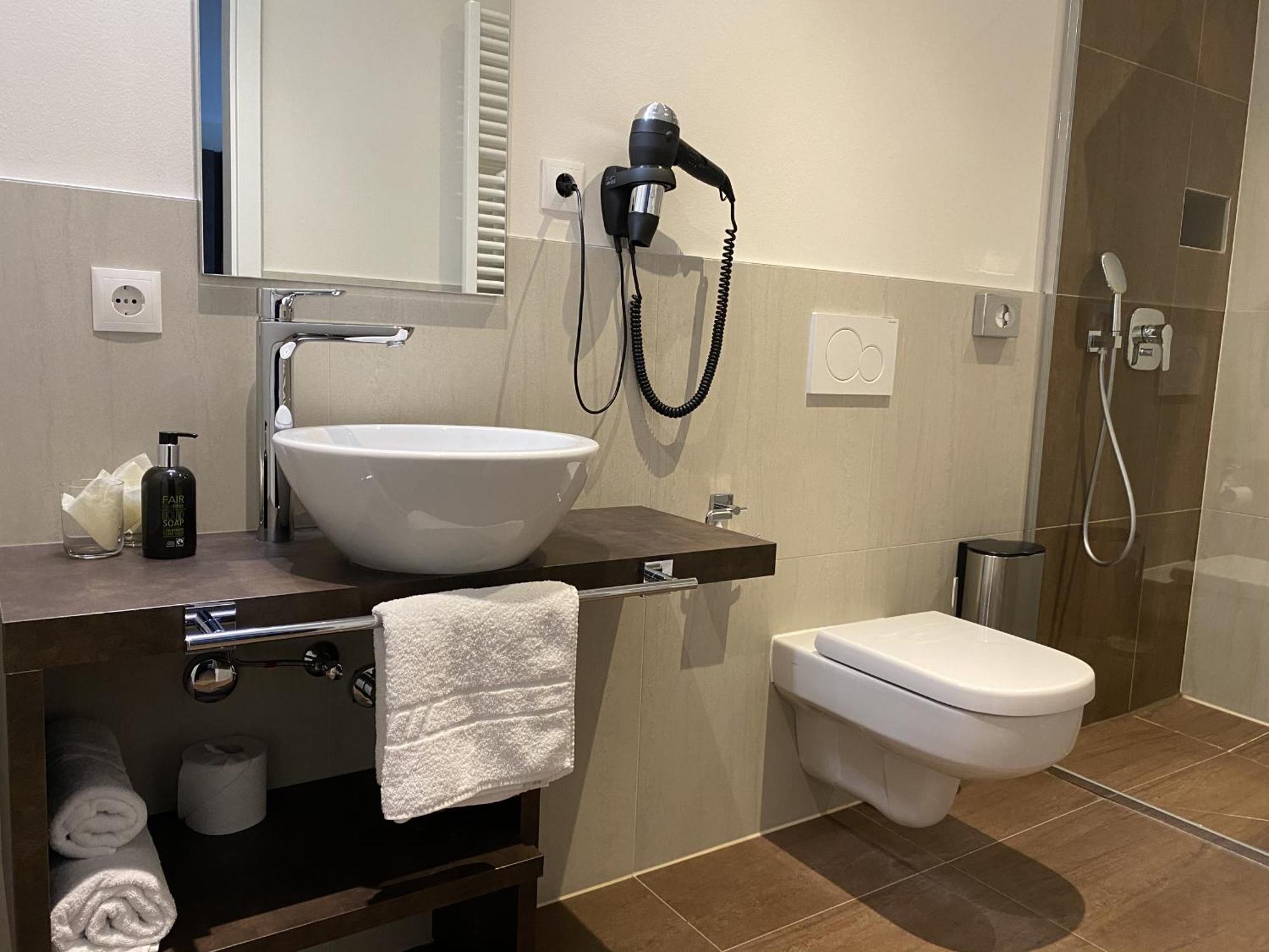 Hotel-Jakobslust Grünstadt Стая снимка