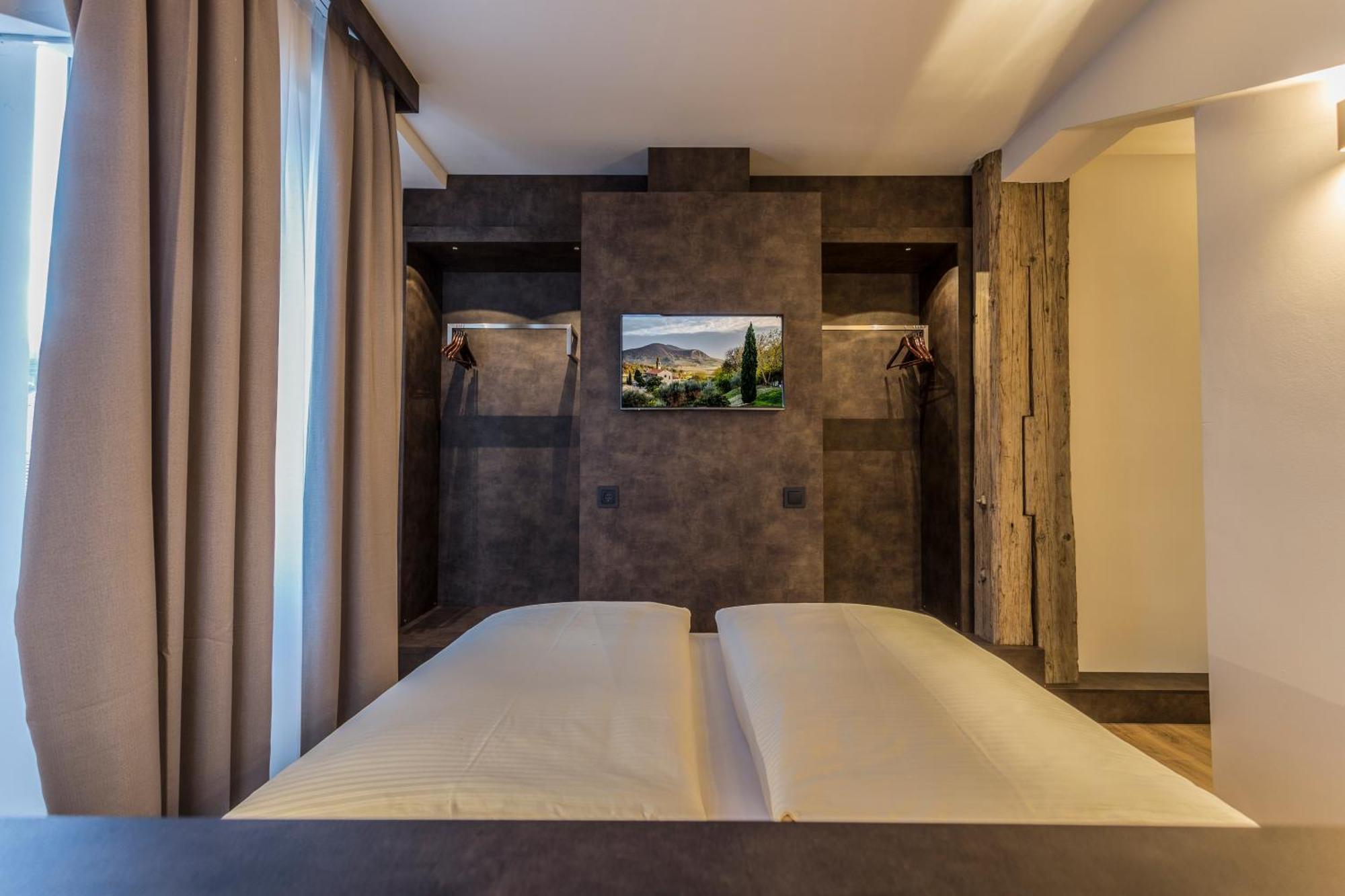 Hotel-Jakobslust Grünstadt Стая снимка