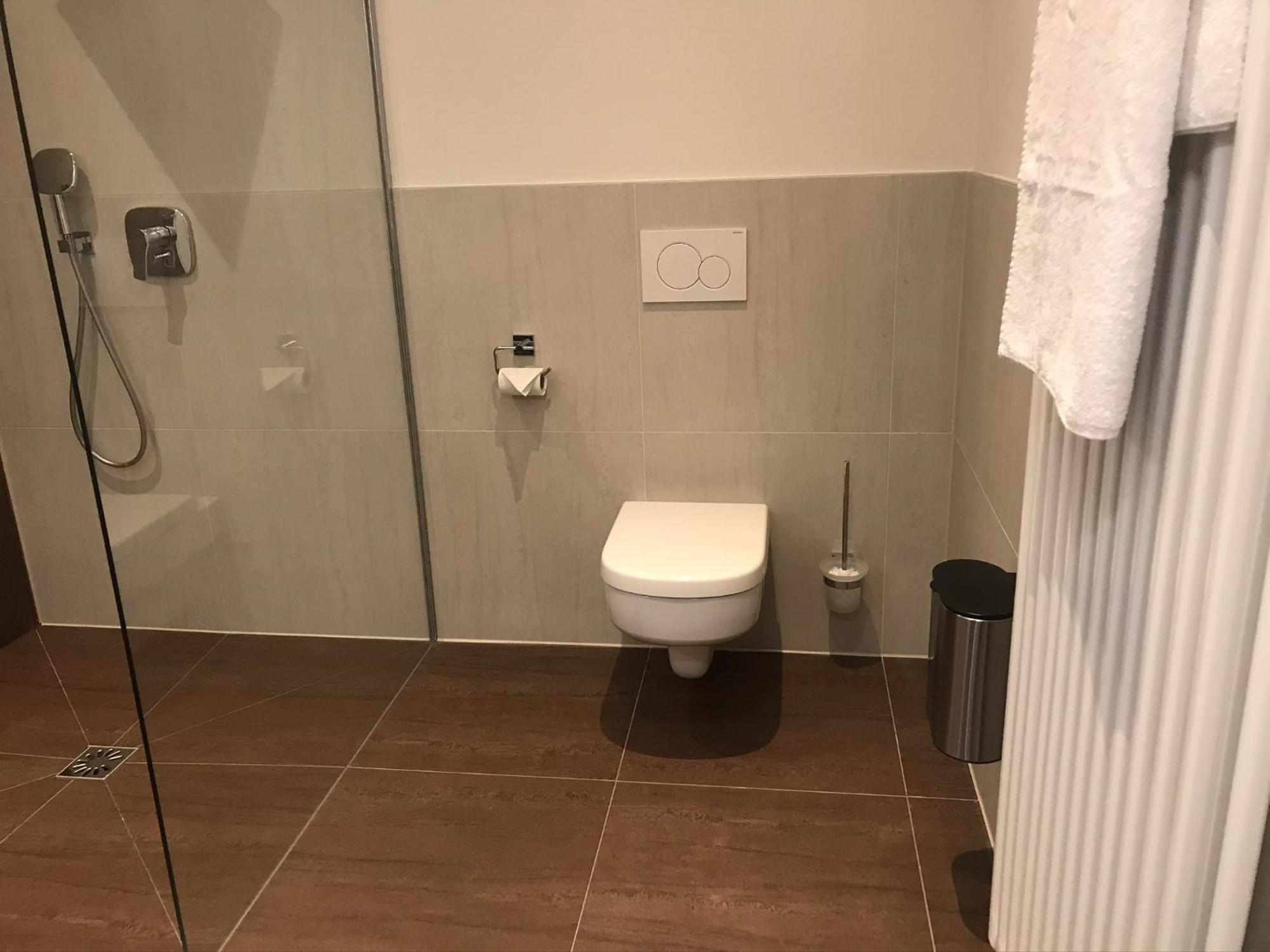 Hotel-Jakobslust Grünstadt Стая снимка